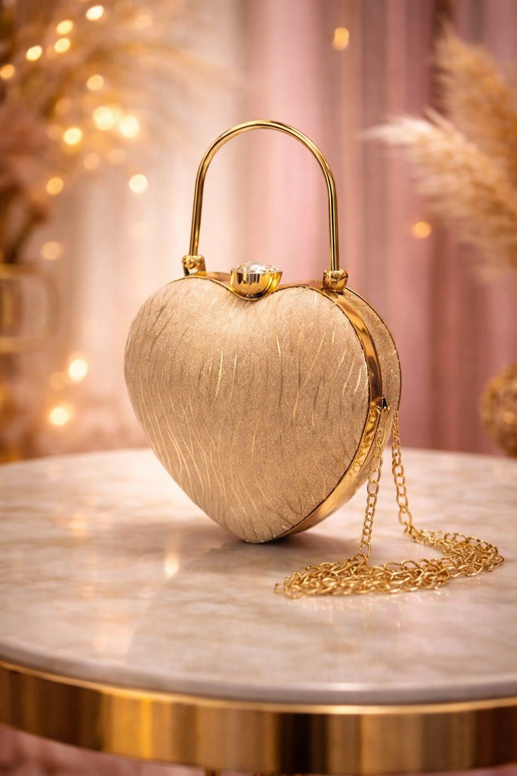 Luxury Gold Heart-Shaped Evening Clutch with Crystal Clasp & Chain Strap